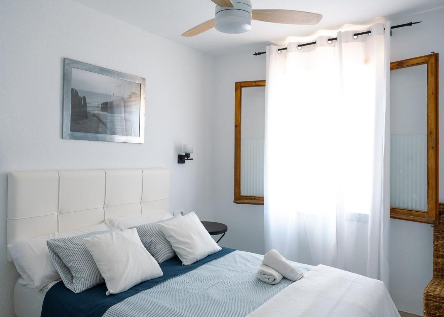 Apartamento ANNVIK - Apartamento cerca de la playa Arenal d'en Castell Habitación foto